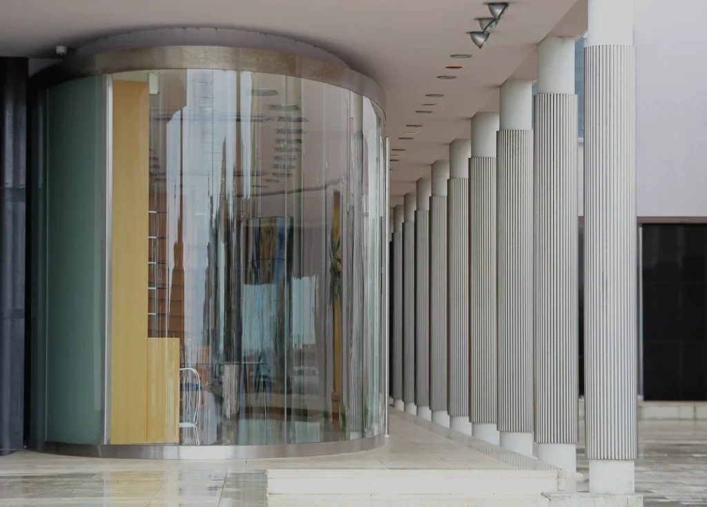 curved glass